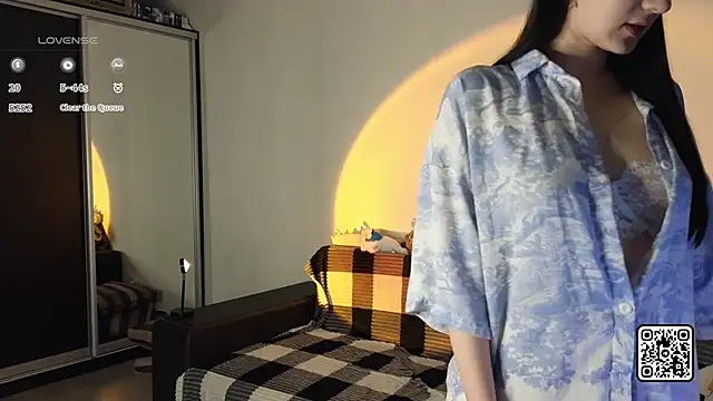 Snapshot of OdelynBagge chatting on November 3, 5:03 pm OdelynBagge online show from November 3, 5:03 pm