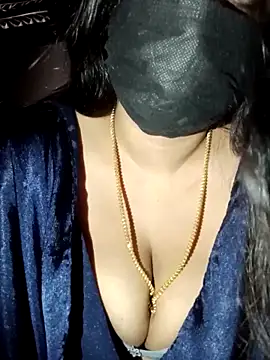 Snapshot of umairahaasan_1 chatting on November 11, 11:21 am umairahaasan 1 online show from November 11, 11:21 am