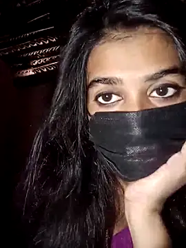 Snapshot of umairahaasan_1 chatting on November 14, 10:14 am umairahaasan 1 online show from November 14, 10:14 am