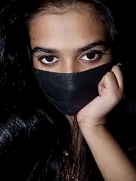 Snapshot of umairahaasan_1 chatting on November 18, 10:31 am umairahaasan 1 online show from November 18, 10:31 am