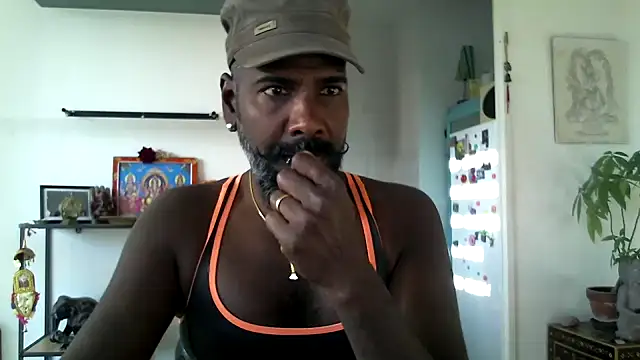 frenchblackc31 online show from October 14, 3:46 pm