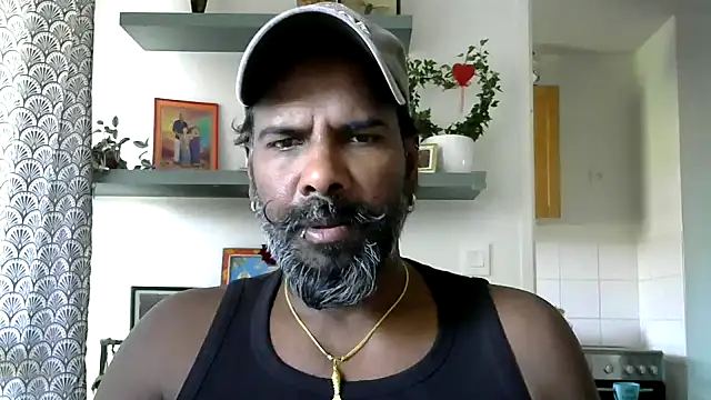 Snapshot of frenchblackc31 chatting on May 25, 2:23 pm frenchblackc31 online show from May 25, 2:23 pm