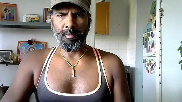 Snapshot of frenchblackc31 chatting on June 11, 9:07 am frenchblackc31 online show from June 11, 9:07 am