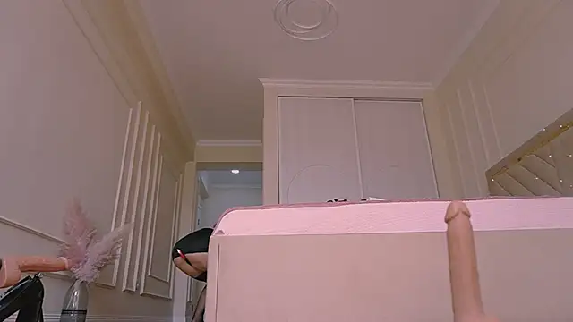 Snapshot of lori_leen_ chatting on April 27, 7:28 am lori leen online show from April 27, 7:28 am