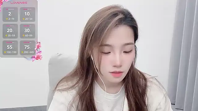 Snapshot of yuyu_77 chatting on October 29, 6:09 pm yuyu 77 online show from October 29, 6:09 pm