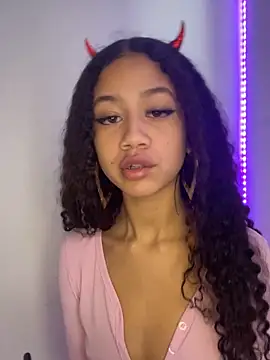 Snapshot of jadee8 chatting on October 29, 7:48 pm jadee8 online show from October 29, 7:48 pm