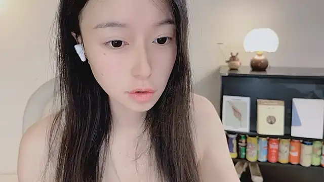 Onechestnut online show from April 17, 6:16 am