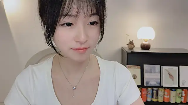 Onechestnut online show from May 30, 9:28 am