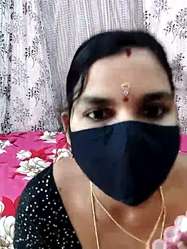 Snapshot of Lalitha-1995 chatting on November 20, 6:13 am Lalitha-1995 online show from November 20, 6:13 am