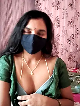 Snapshot of Lalitha-1995 chatting on December 3, 5:26 am Lalitha-1995 online show from December 3, 5:26 am