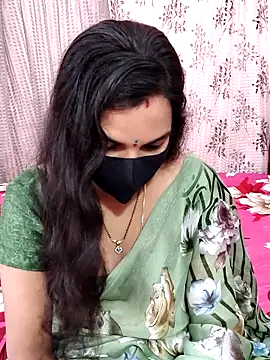 Snapshot of Lalitha-1995 chatting on December 18, 6:30 am Lalitha-1995 online show from December 18, 6:30 am