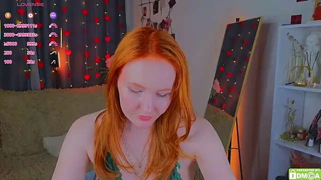 JoyceJones online show from February 16, 9:11 pm