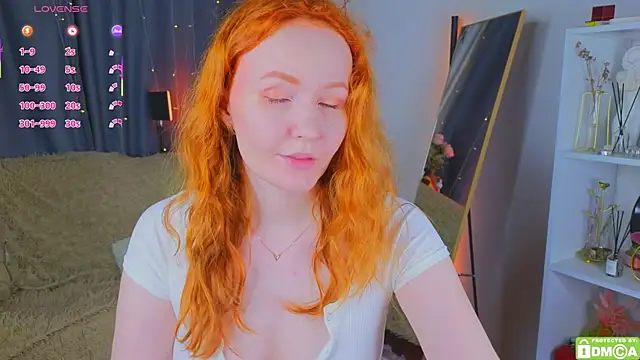 JoyceJones online show from July 7, 7:18 pm