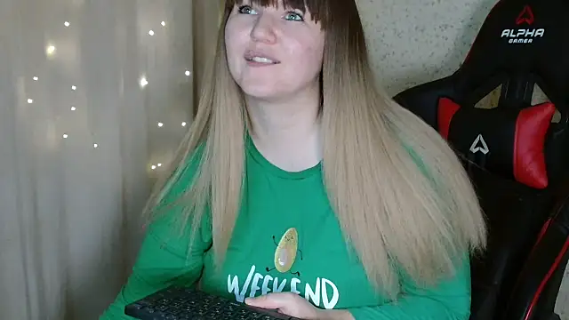 Miaxfox online show from November 25, 2:17 pm