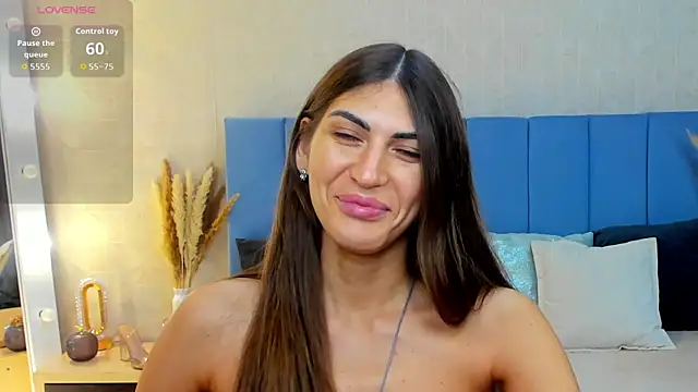 MaggieTurner online show from September 15, 1:38 am