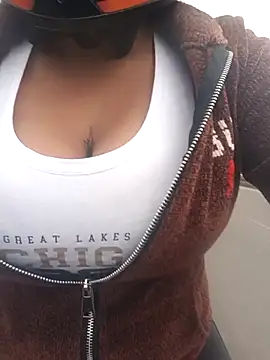 luluboobs9 online show from February 3, 1:38 pm