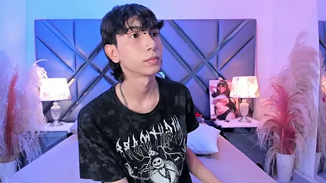 Milan LewisS online show from April 15, 12:56 pm