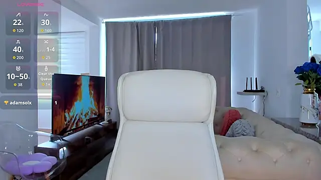 Snapshot of MeganScott chatting on November 21, 8:18 pm MeganScott online show from November 21, 8:18 pm