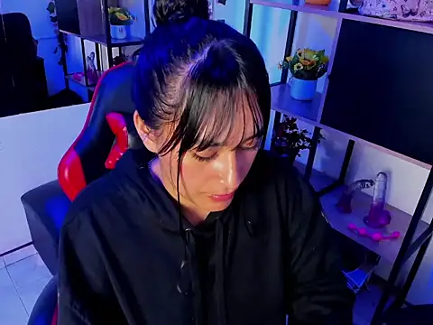 Snapshot of Dhaniela_Naugthy chatting on September 19, 12:34 am Dhaniela Naugthy online show from September 19, 12:34 am