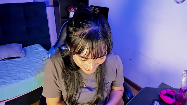 Snapshot of Dhaniela_Naugthy chatting on October 11, 7:45 pm Dhaniela Naugthy online show from October 11, 7:45 pm