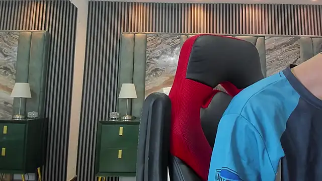 Snapshot of Michael_blue chatting on September 12, 2:28 pm Michael blue online show from September 12, 2:28 pm