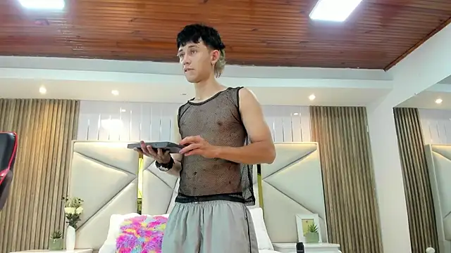 Snapshot of Michael_blue chatting on October 10, 7:46 pm Michael blue online show from October 10, 7:46 pm