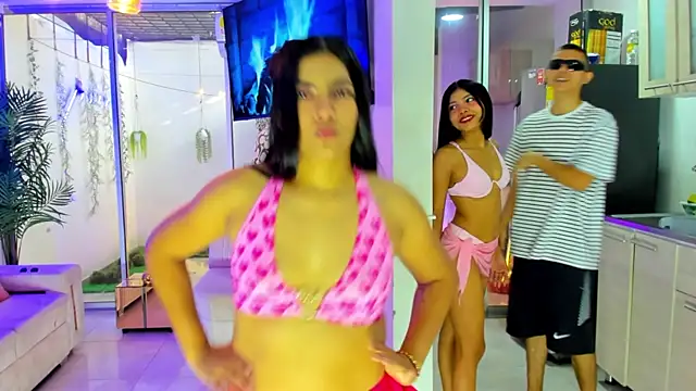 stangirls  online show from May 30, 9:34 pm
