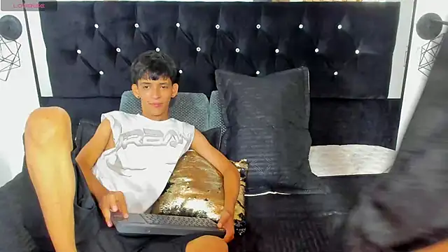 Sebas cat online show from October 3, 2:41 am