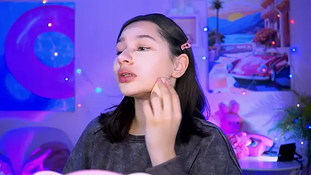 Snapshot of KimClarks_ chatting on November 13, 12:26 pm KimClarks online show from November 13, 12:26 pm