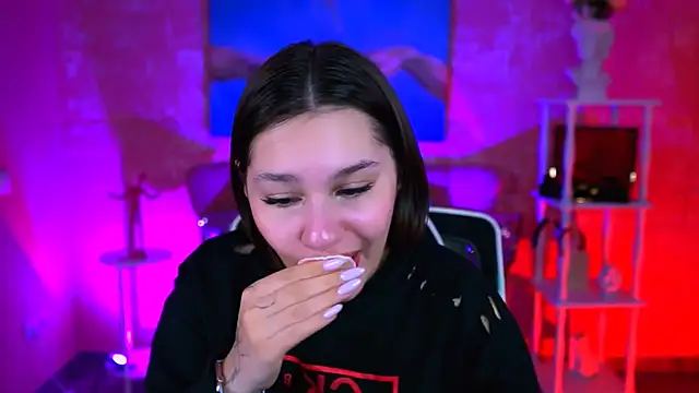 Snapshot of KimClarks_ chatting on February 22, 3:07 am KimClarks online show from February 22, 3:07 am