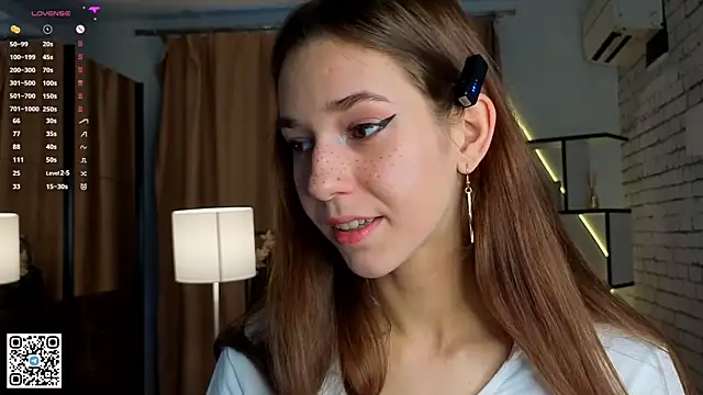 Snapshot of PetraHambelton chatting on September 14, 4:11 am PetraHambelton online show from September 14, 4:11 am