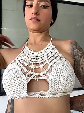 Snapshot of Scaarlettfox chatting on October 20, 7:36 pm Scaarlettfox online show from October 20, 7:36 pm