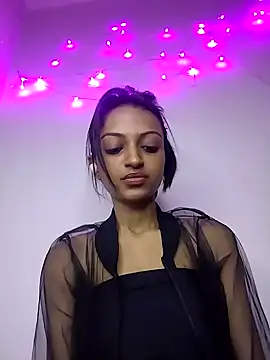 Your-Kitkat online show from November 15, 6:48 pm