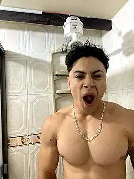 Snapshot of MR_MUSCLE chatting on October 5, 10:13 am MR MUSCLE online show from October 5, 10:13 am