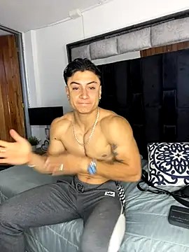 Snapshot of MR_MUSCLE chatting on October 12, 12:04 pm MR MUSCLE online show from October 12, 12:04 pm