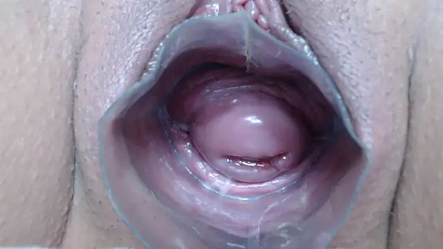 Snapshot of Princess_pussy01 chatting on December 5, 9:00 pm Princess pussy01 online show from December 5, 9:00 pm