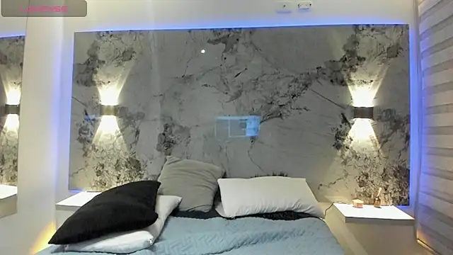 Snapshot of CHARLOTTE_KNOX chatting on October 10, 11:59 pm CHARLOTTE KNOX online show from October 10, 11:59 pm