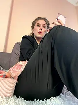 Snapshot of KellyKeler chatting on January 15, 10:20 am KellyKeler online show from January 15, 10:20 am