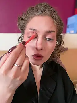 Snapshot of KellyKeler chatting on February 7, 10:30 am KellyKeler online show from February 7, 10:30 am