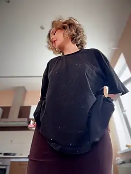 KellyKeler online show from March 25, 10:10 am