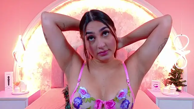 JasmineRhodes online show from December 18, 12:33 pm