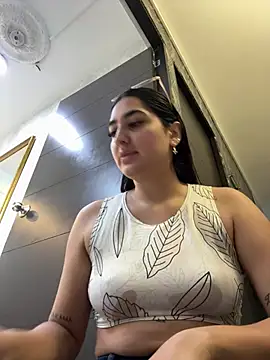 JasmineRhodes online show from May 30, 1:19 pm