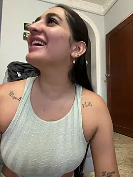 JasmineRhodes online show from July 17, 12:34 pm