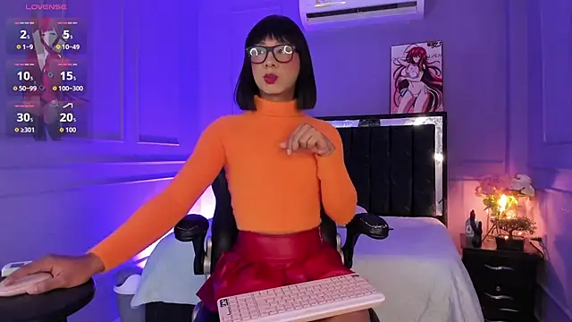 SwettRenata  online show from July 19, 1:15 pm