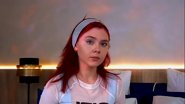 Nora  Ray online show from June 6, 7:29 pm