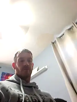 Snapshot of Sampzon chatting on October 24, 8:27 pm Sampzon online show from October 24, 8:27 pm