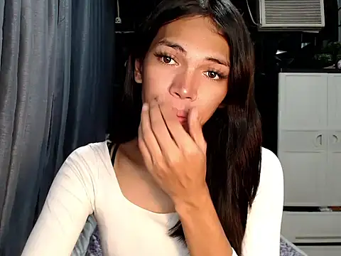 ladyhotcuming online show from June 1, 6:42 pm