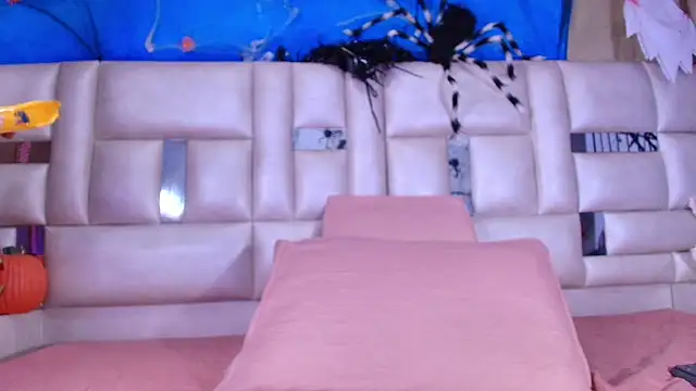 emmacurvy online show from October 28, 3:21 am