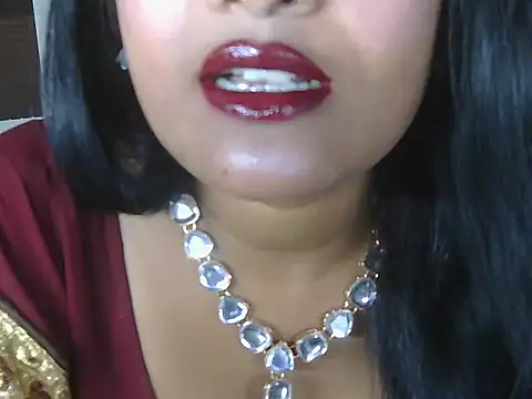 Snapshot of hotee_bhabi chatting on May 4, 9:27 am hotee bhabi online show from May 4, 9:27 am