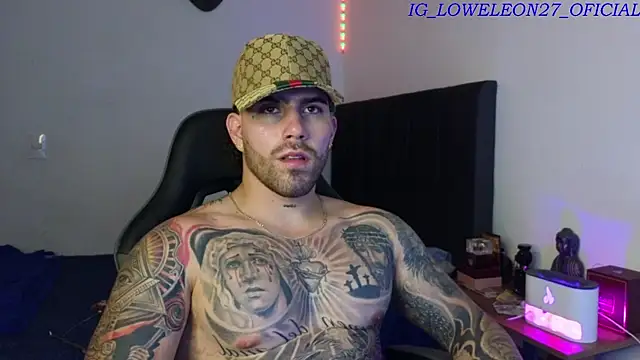 Snapshot of Ades_Lowe chatting on January 18, 7:56 am Ades Lowe online show from January 18, 7:56 am